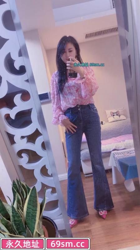 高挑大胸轻熟女