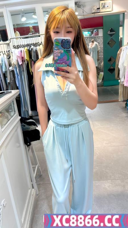 建邺舌吻骚女小海绵