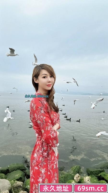 朝阳性感大长腿妹子