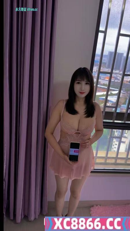 E奶胸控燕子