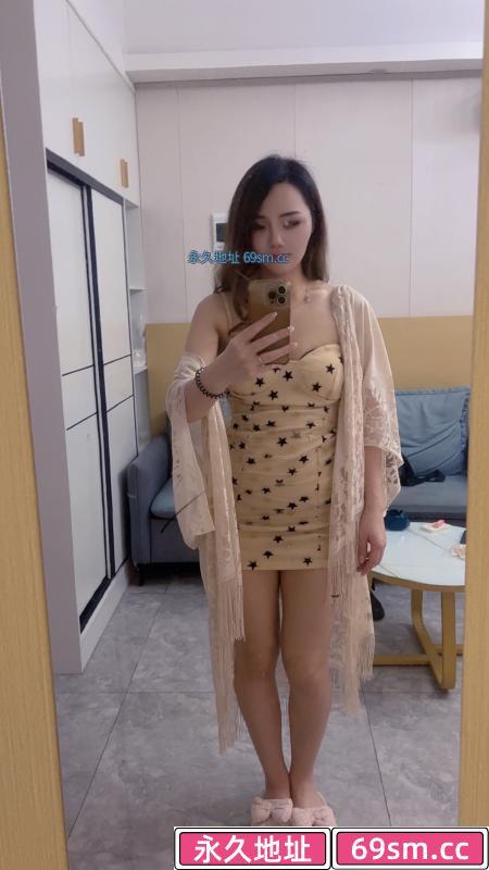 长腿服务控少妇