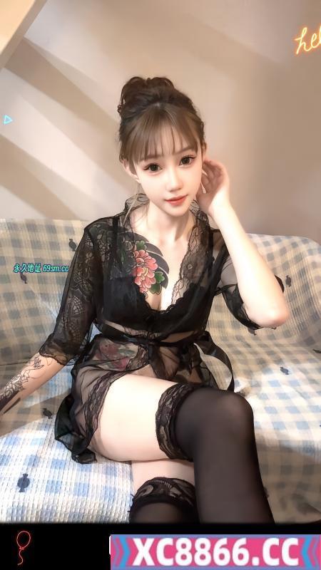 武侯美乳纹身妹小井